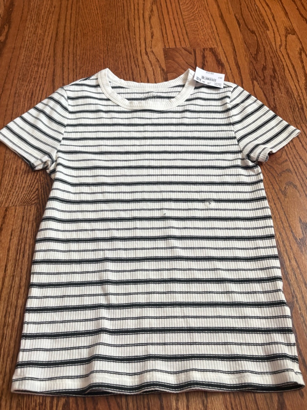 American Eagle Outfitters White and Black Striped Short Sleeve Tee